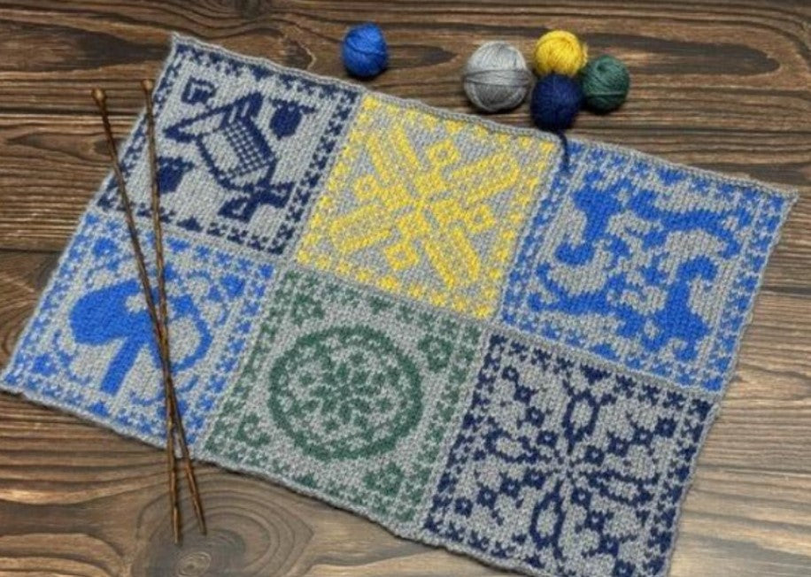 Cushion Juleteppe Knit Along Yarn Kit - Arne & Carlos